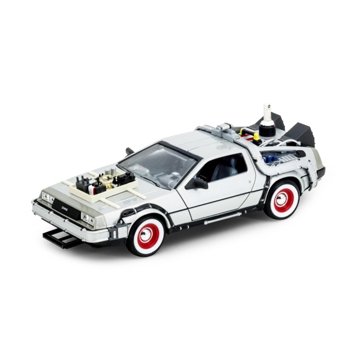 1:24 DeLorean Time Machine 3