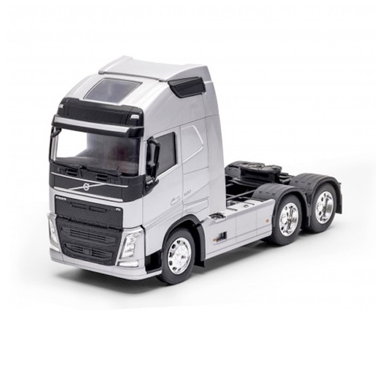 1:32 Ťahač VOLVO FH 4